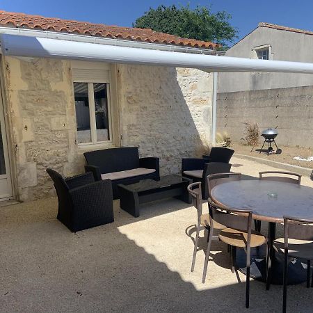 فيلا Maison Charentaise Pleine De Charme Saint-Nazaire-sur-Charente المظهر الخارجي الصورة