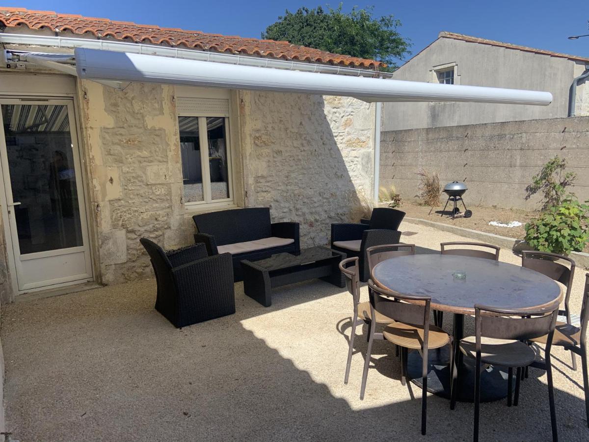 فيلا Maison Charentaise Pleine De Charme Saint-Nazaire-sur-Charente المظهر الخارجي الصورة
